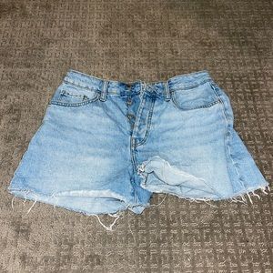 High waisted button up light jean shorts